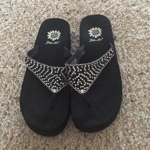 Rhinestone Yellow Box Sandals!